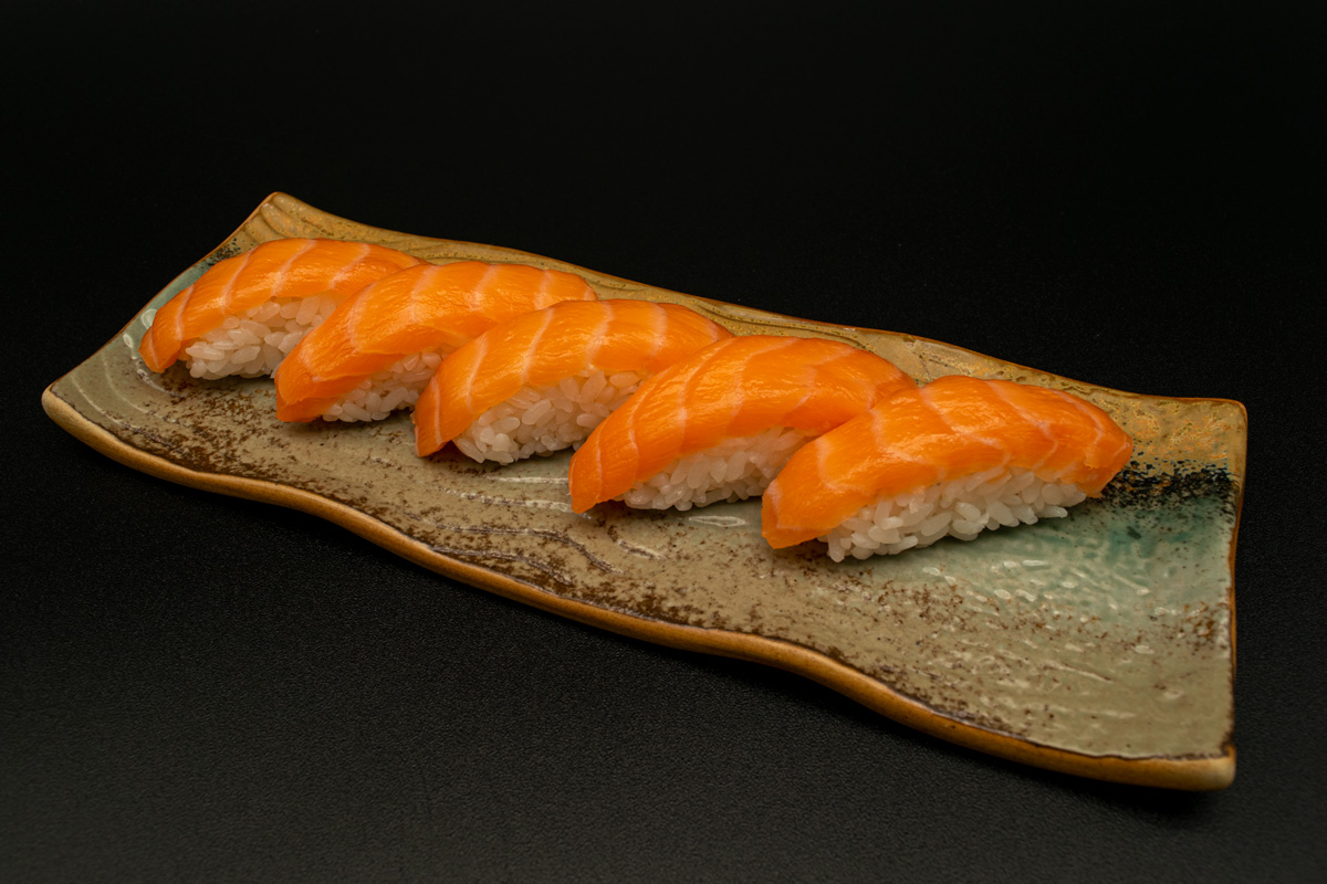 Nigiris de salmón