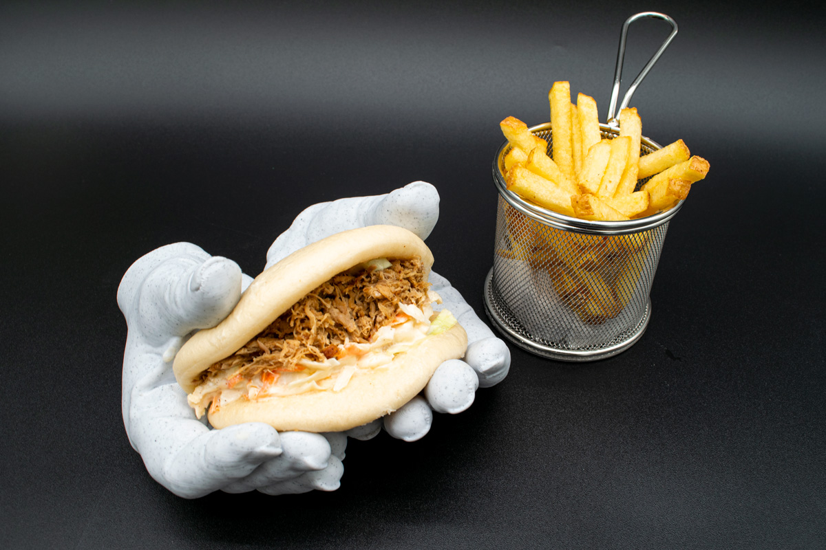 Pan Bao de Pulled Pork y Coleslaw con patatas